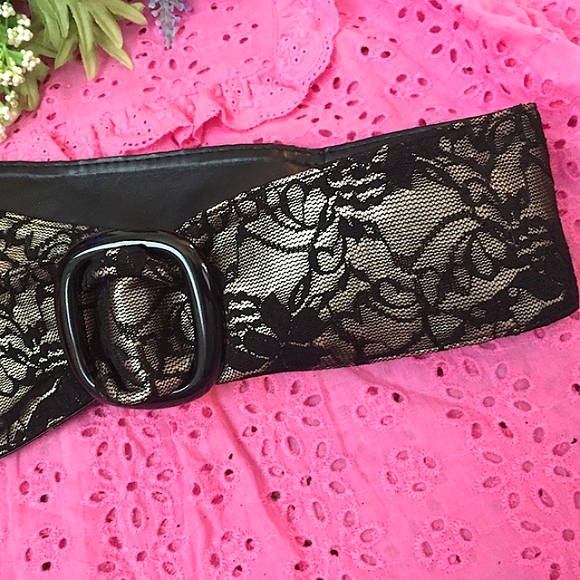 🌺🖤80s Vintage Gold Lame’ & Black Lace Overlay Pull Through Belt🖤🌺 - Picture 4 of 9